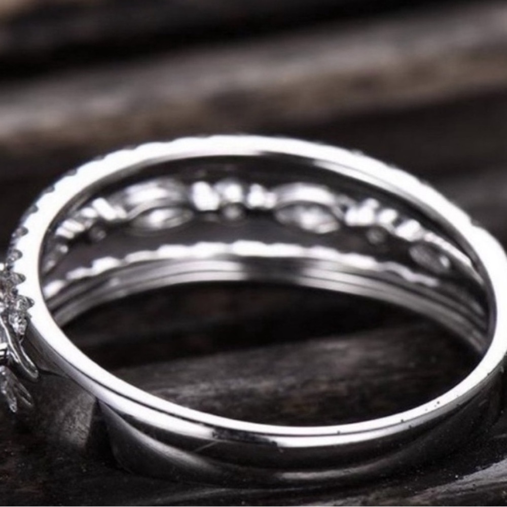 HALO 4.1 CT DIAMOND RING - Picture 4 of 5